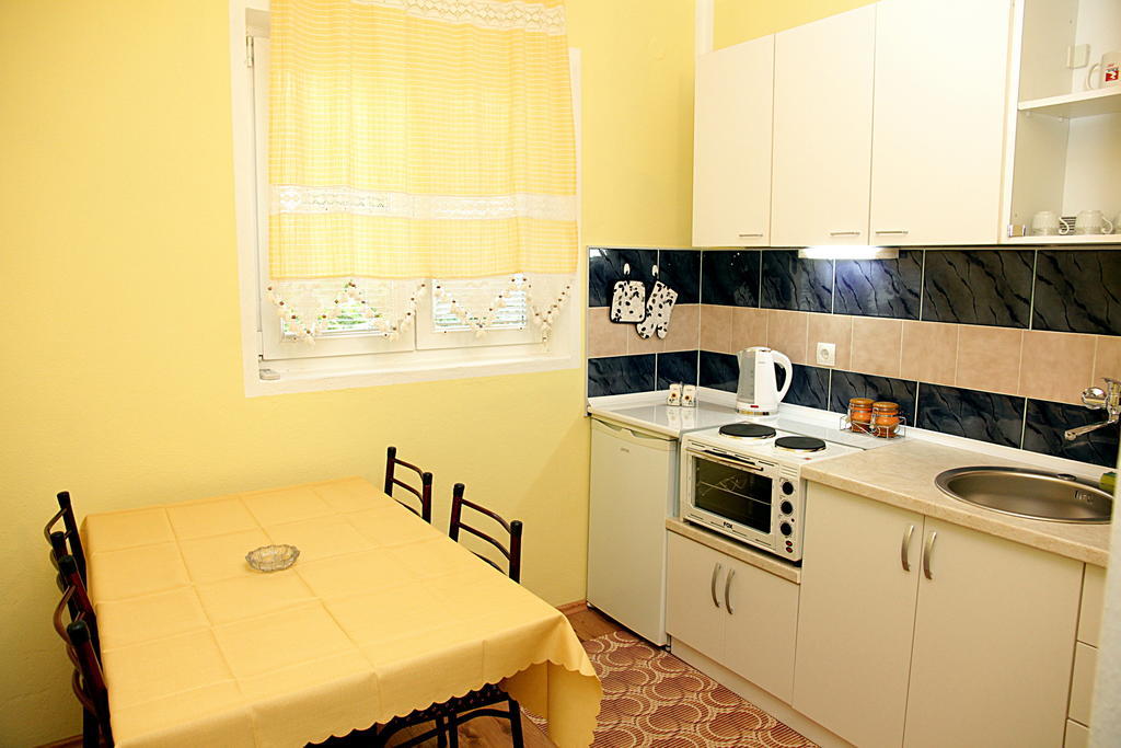 Apartmani Jovanovic Petrovac 客房 照片